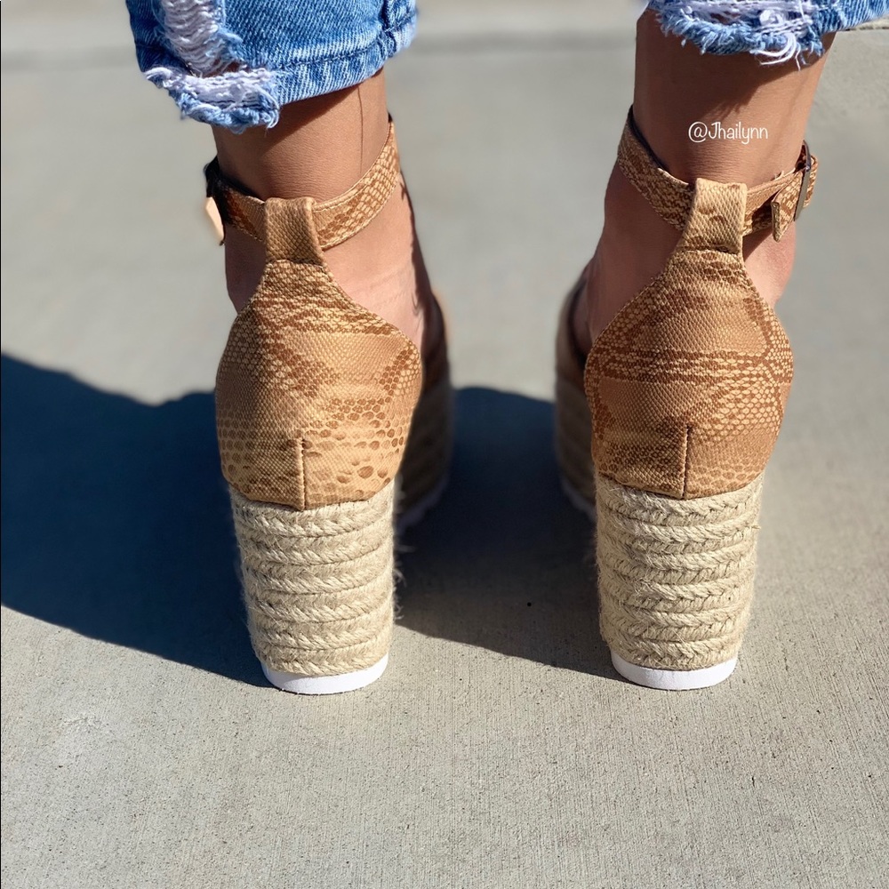 Nude Snake print Espadrille - Picture 6 of 7